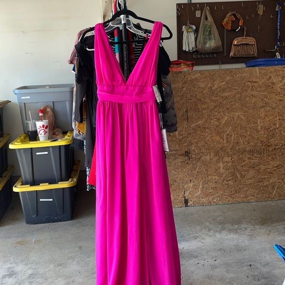 Dress - Picture 1 of 1